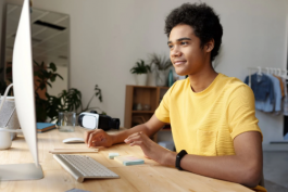 客戶質(zhì)疑價(jià)格高,客服如何回應(yīng)?